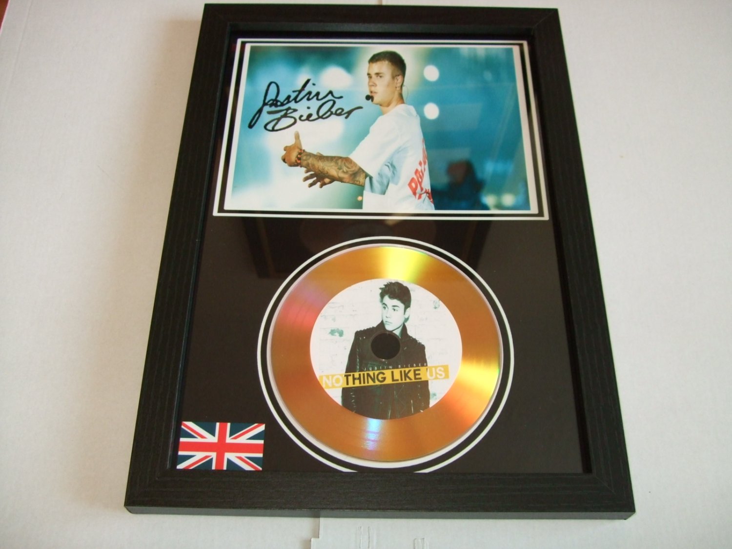 justin bieber  signed disc