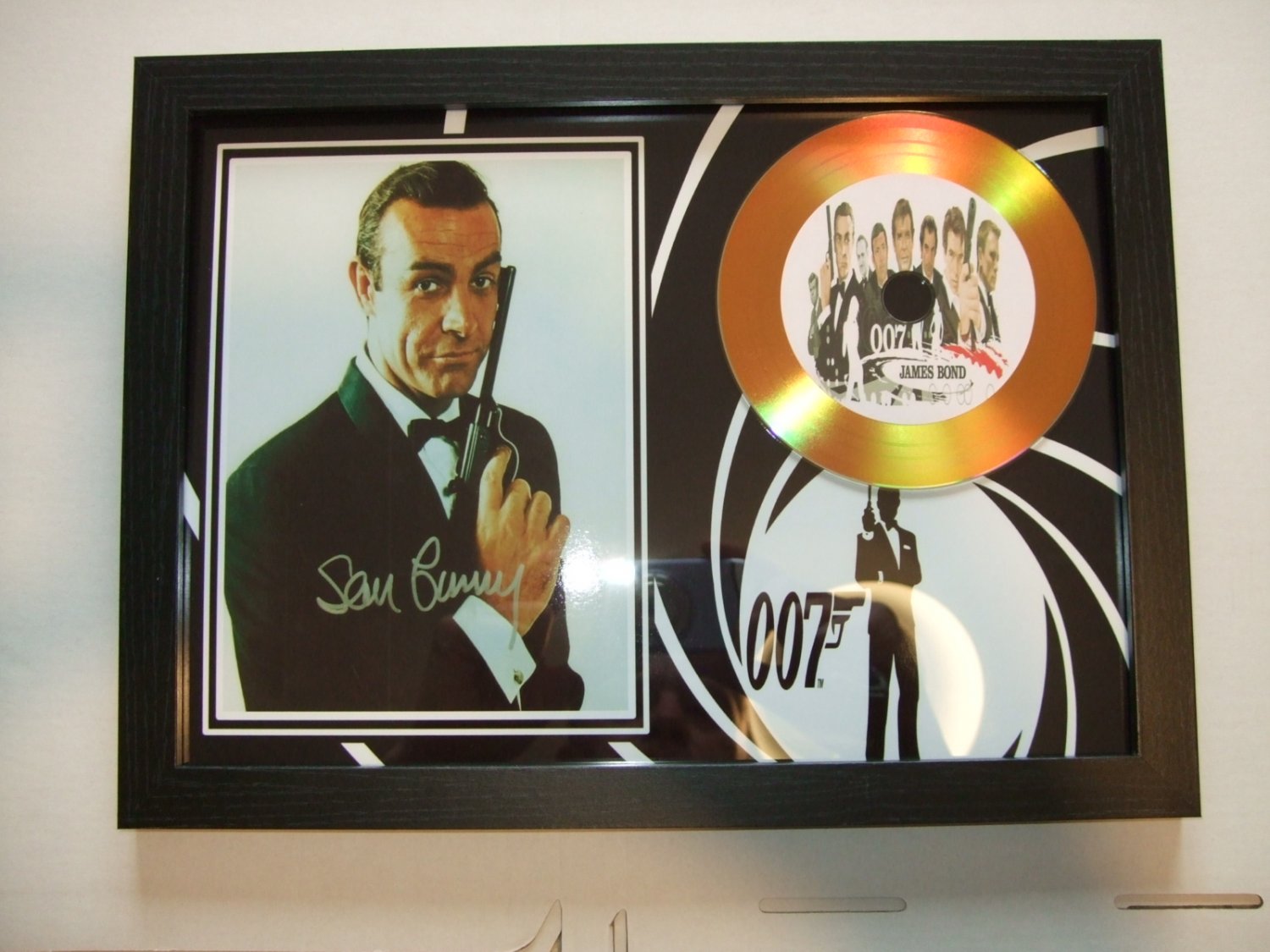 james bond     signed disc