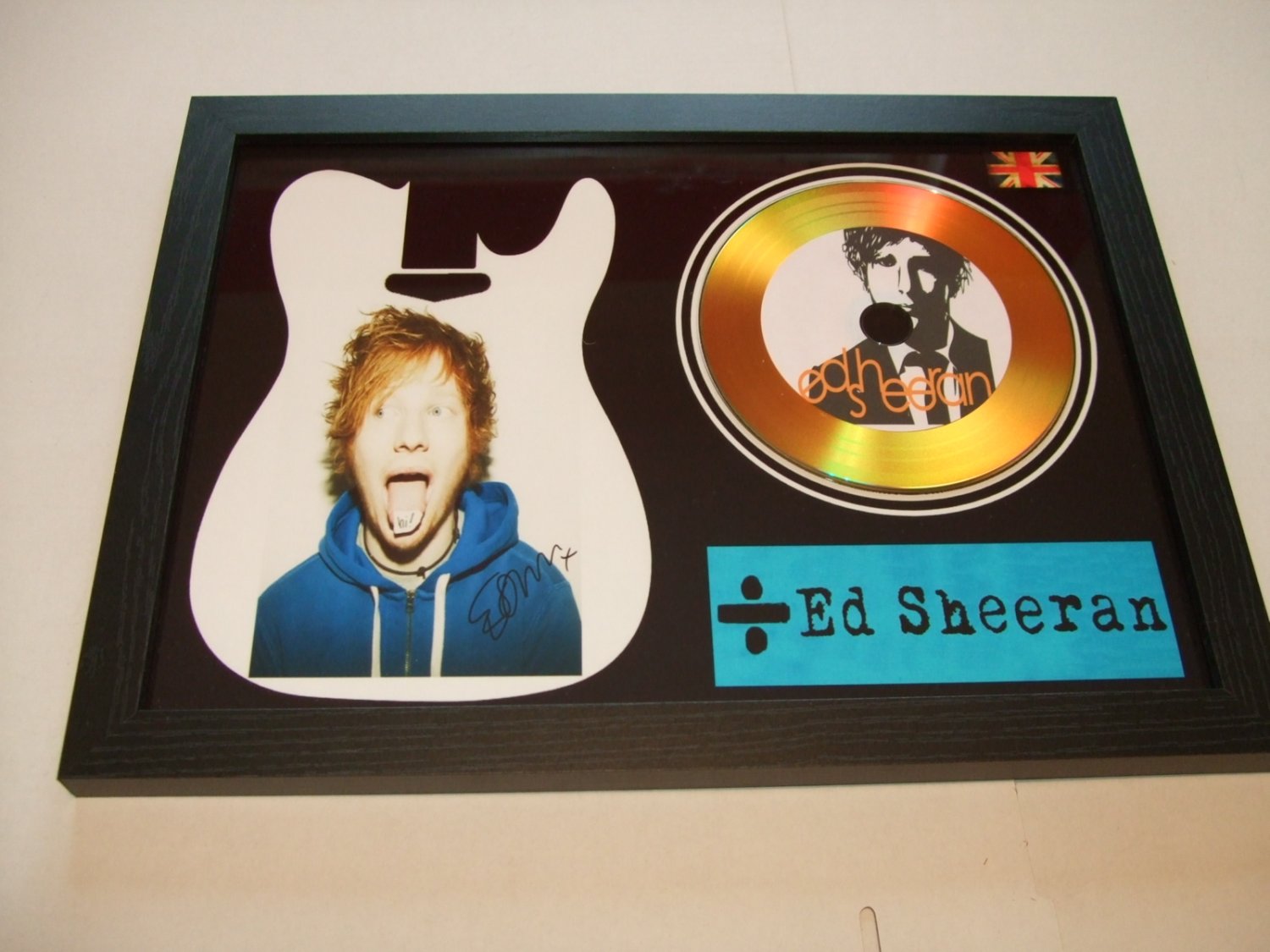 ed sheeran   signed disc