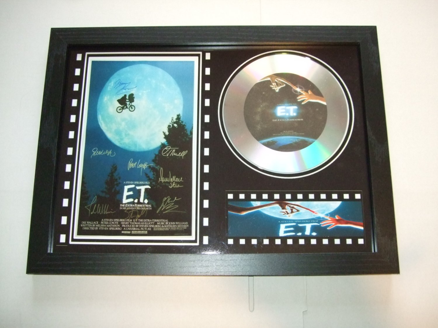 ET signed disc