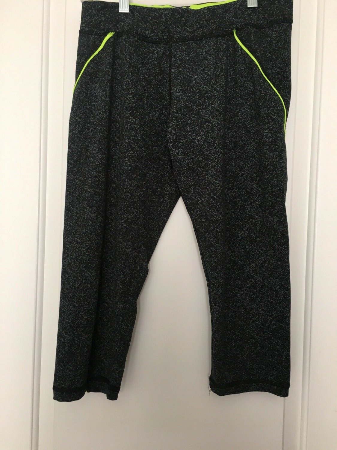 Love Nation Women's Active Capri Pants Sz M MultiColor