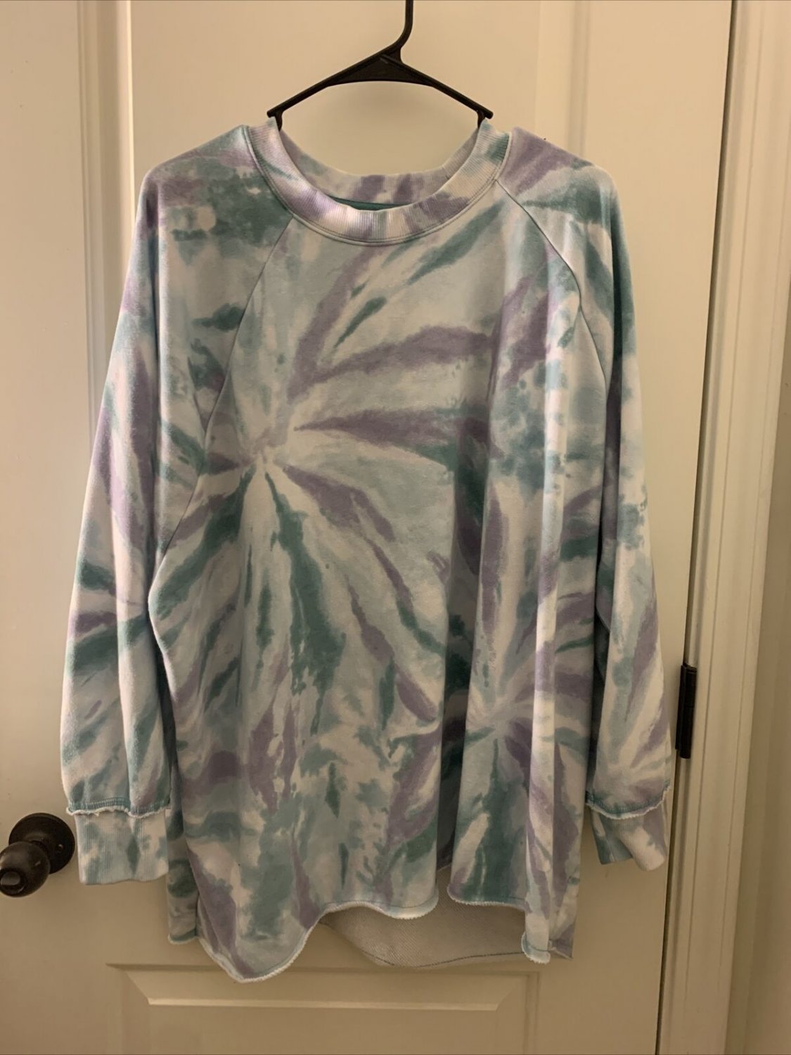 Secret Treasures Women s Tye Dyed Sweatshirt Top Size XL 16-18