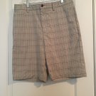 Greg Norman Golf Men's Plaid Shorts Size 32