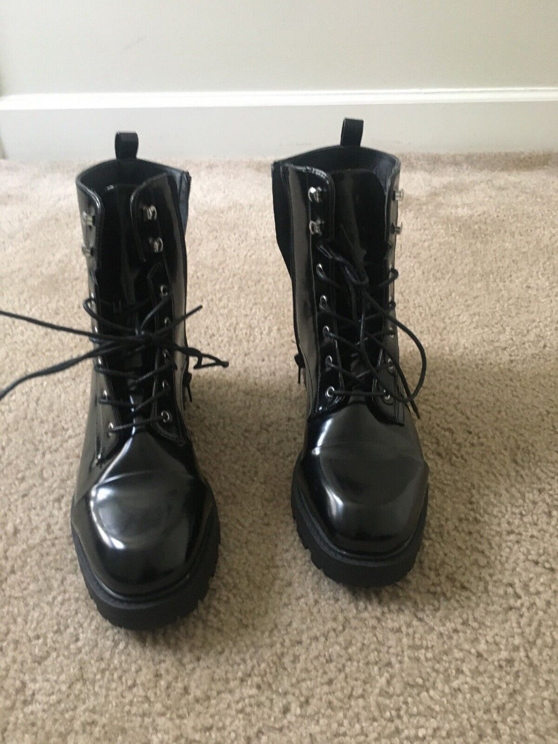 Wild Diva Women's High Top Gloss Boots Shoes Size 9 Black