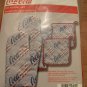 Coca-Cola 4-Piece Pot Holder and Oven Mitt Set Multicolor
