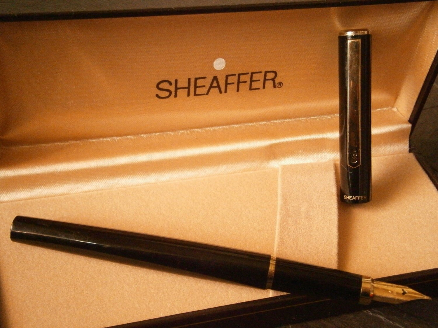 SHEAFFER SAILOR fountain pen in steel lacque in black color Original in gift box