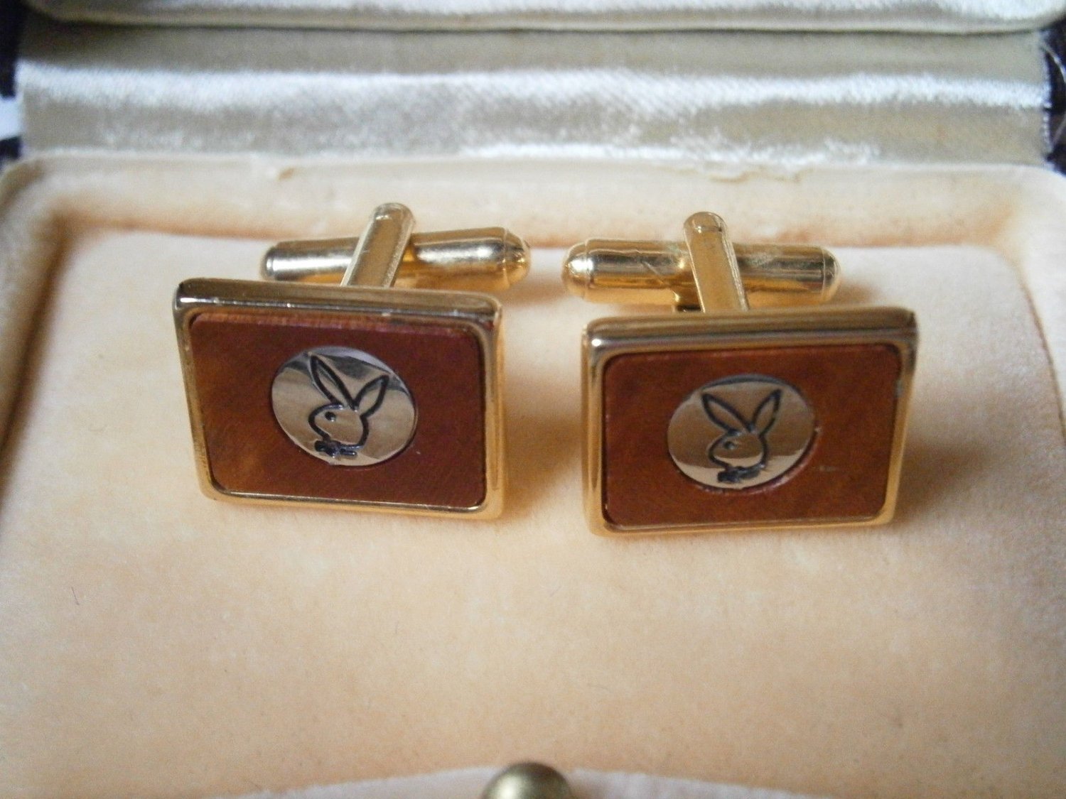 PLAYBOY CUFFLINKS cuff links gold color and lacque Original from 1980s in gift box
