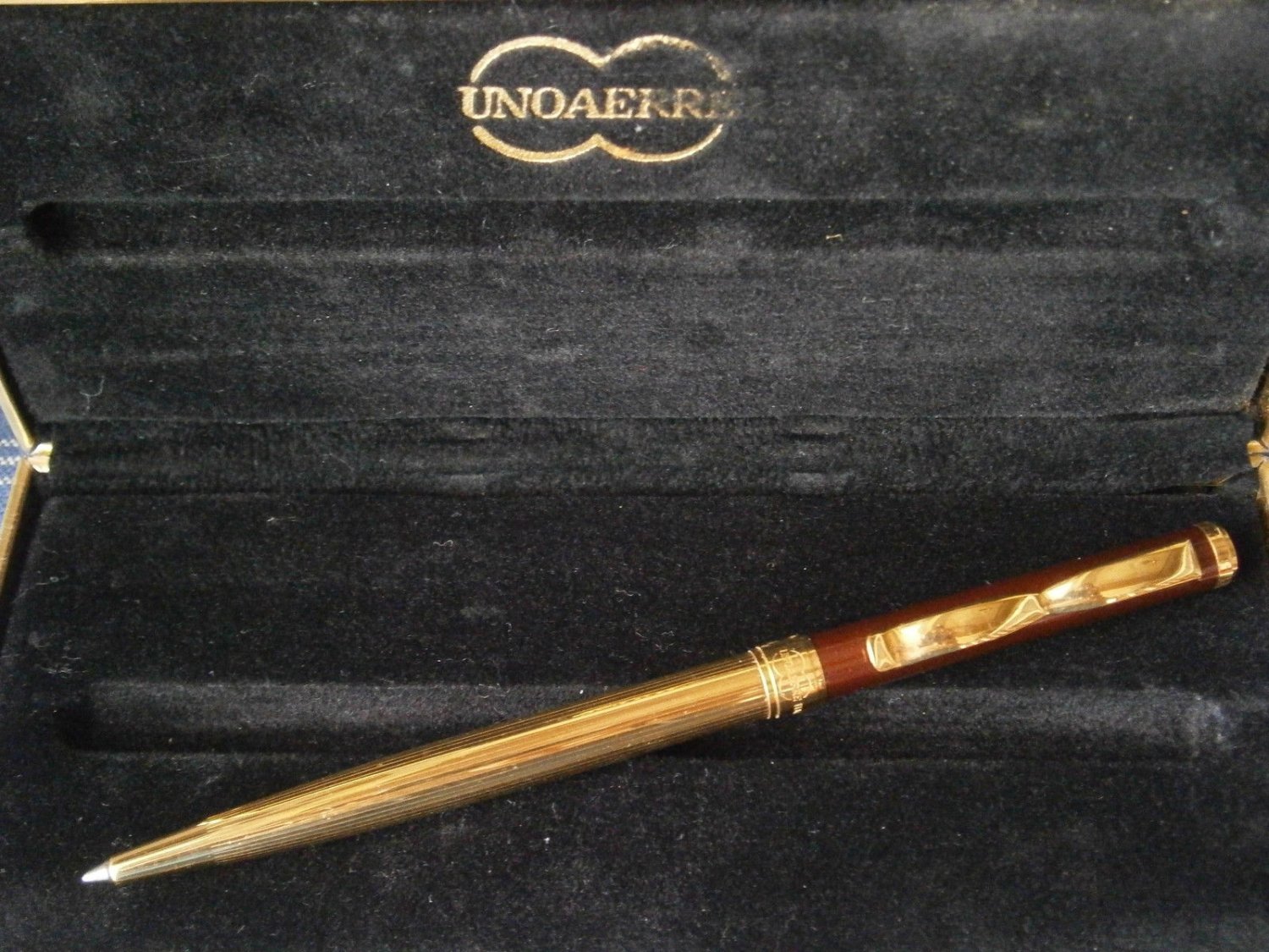 UNOAERRE ITALY ball pen laminated GOLD and lacquered in gift box Original