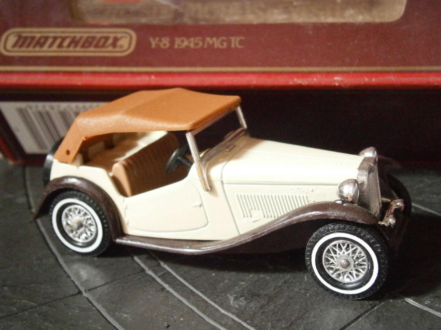 MATCHBOX car Y-8 1945 MG Model TC Original edition 1984 scale 1:35 in gift box