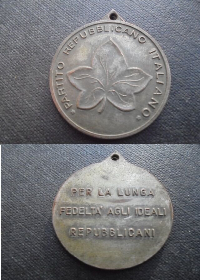 PARTITO REPUBBLICANO ITALIANO Republican Party fedelity medal Original Italy 1960s