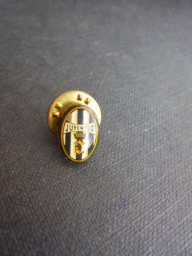JUVENTUS SOCCER team PIN brooch Original from 1991 in metal