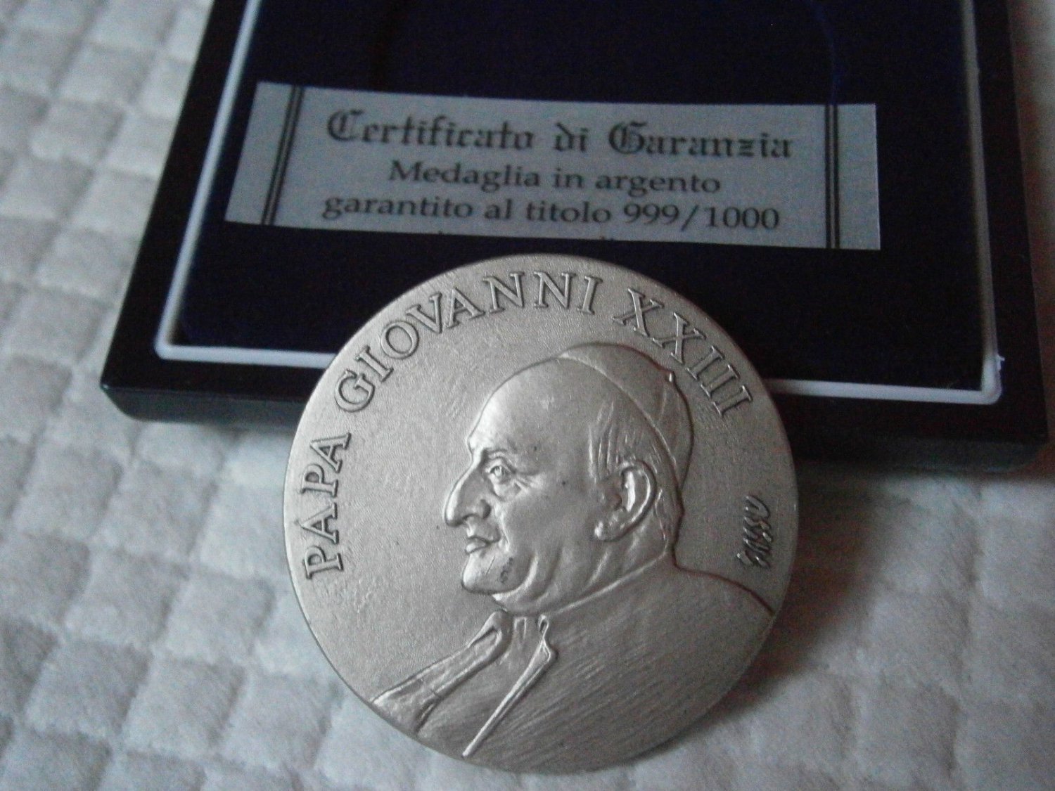 POPE Roncalli JOHN XXIII silver medal 999 engraved by Aligi Sassu Original from 2000