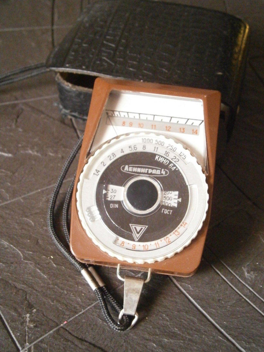 Original EXPOSURE CALCULATOR Light Meter from ex URSS Russia working 1950s
