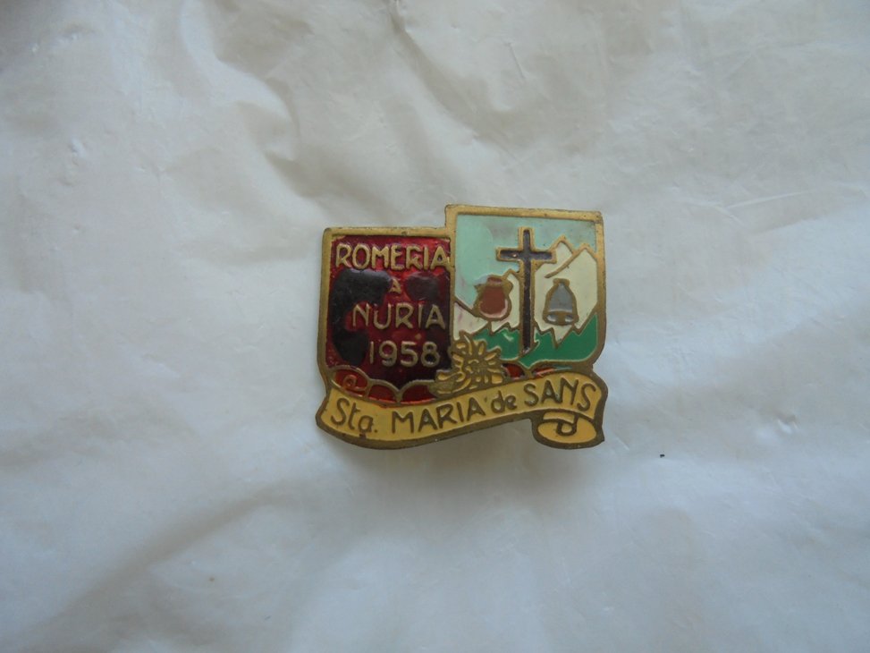 PIN brooch in metal lacque of Virgin Mary de Sans Llano Spain pilgrimage 1959