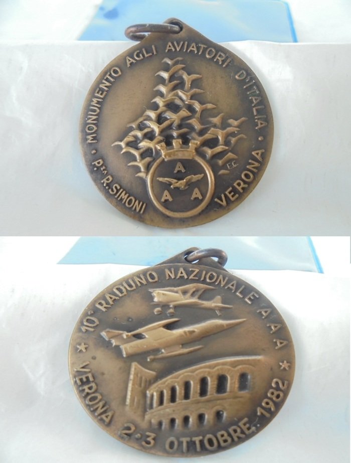 Bronze medal for the Italian National Aeronautical Aviators meeting Verona Italy 1982