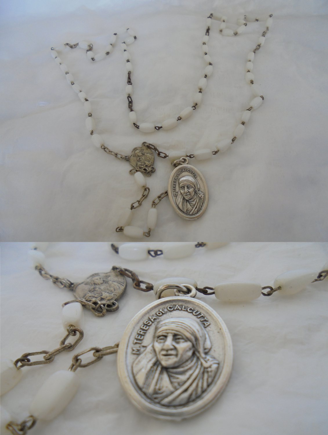 Praying rosary of Mother Teresa of Calcutta with beads in white Murano glass