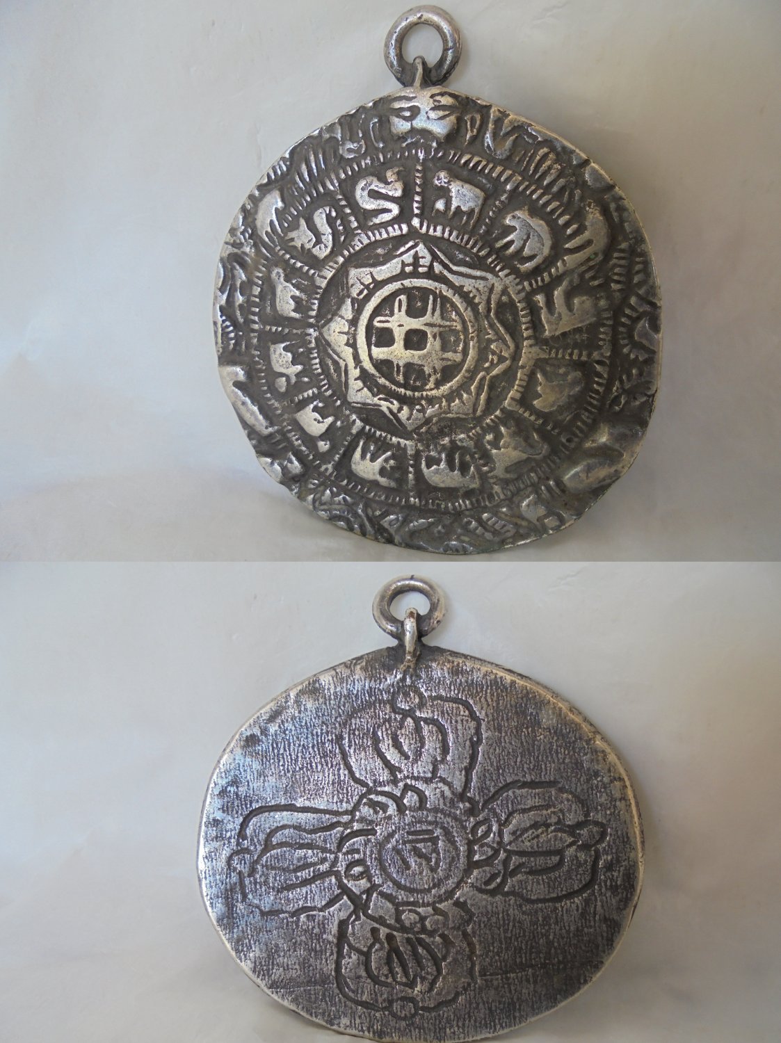Big pendent charm medal for good luck of the Chinese Horoscope in SILVER 800