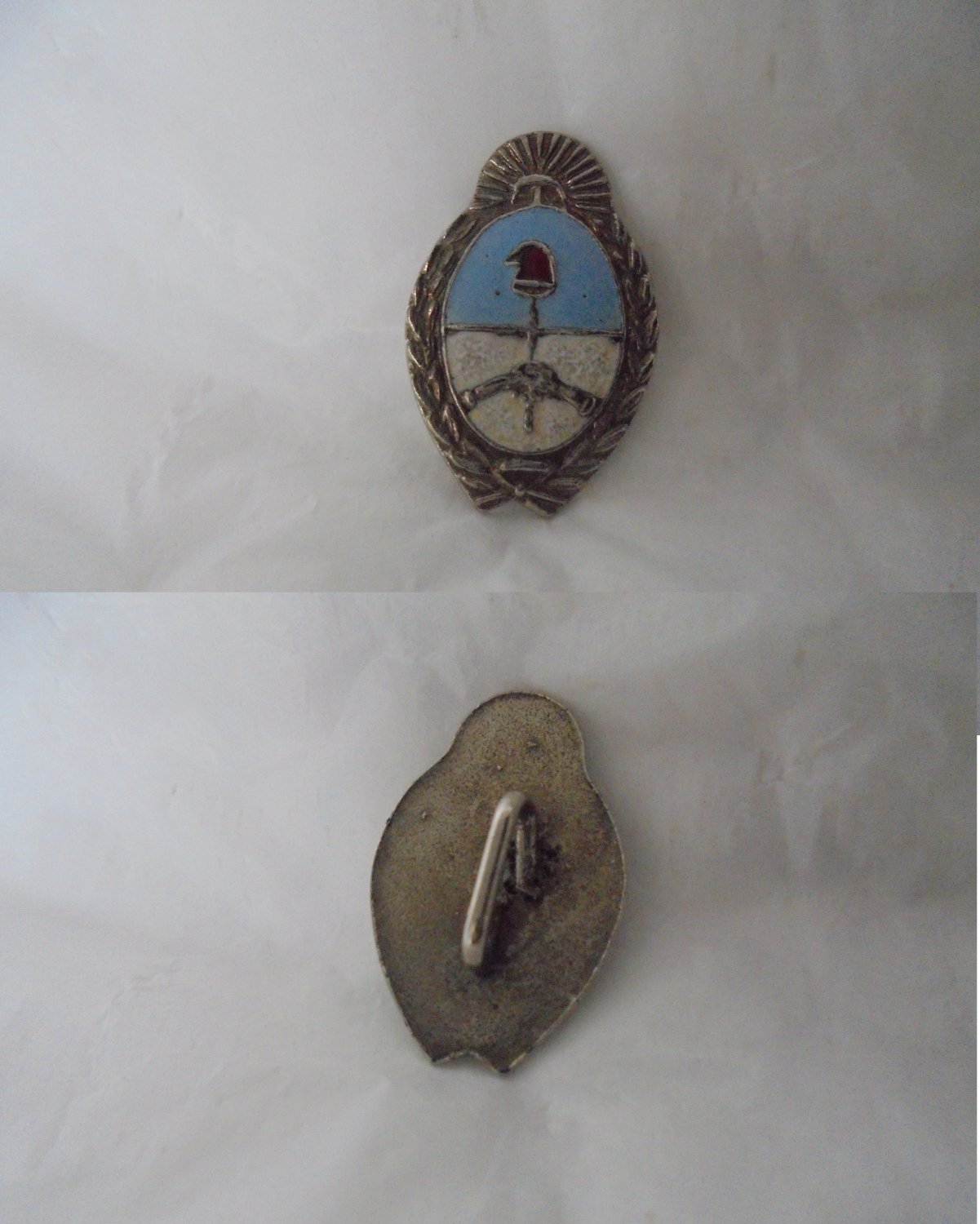 UNIVERSAL MASONERY masonic pin in metal and lacquè Freemasonery Original 1950s
