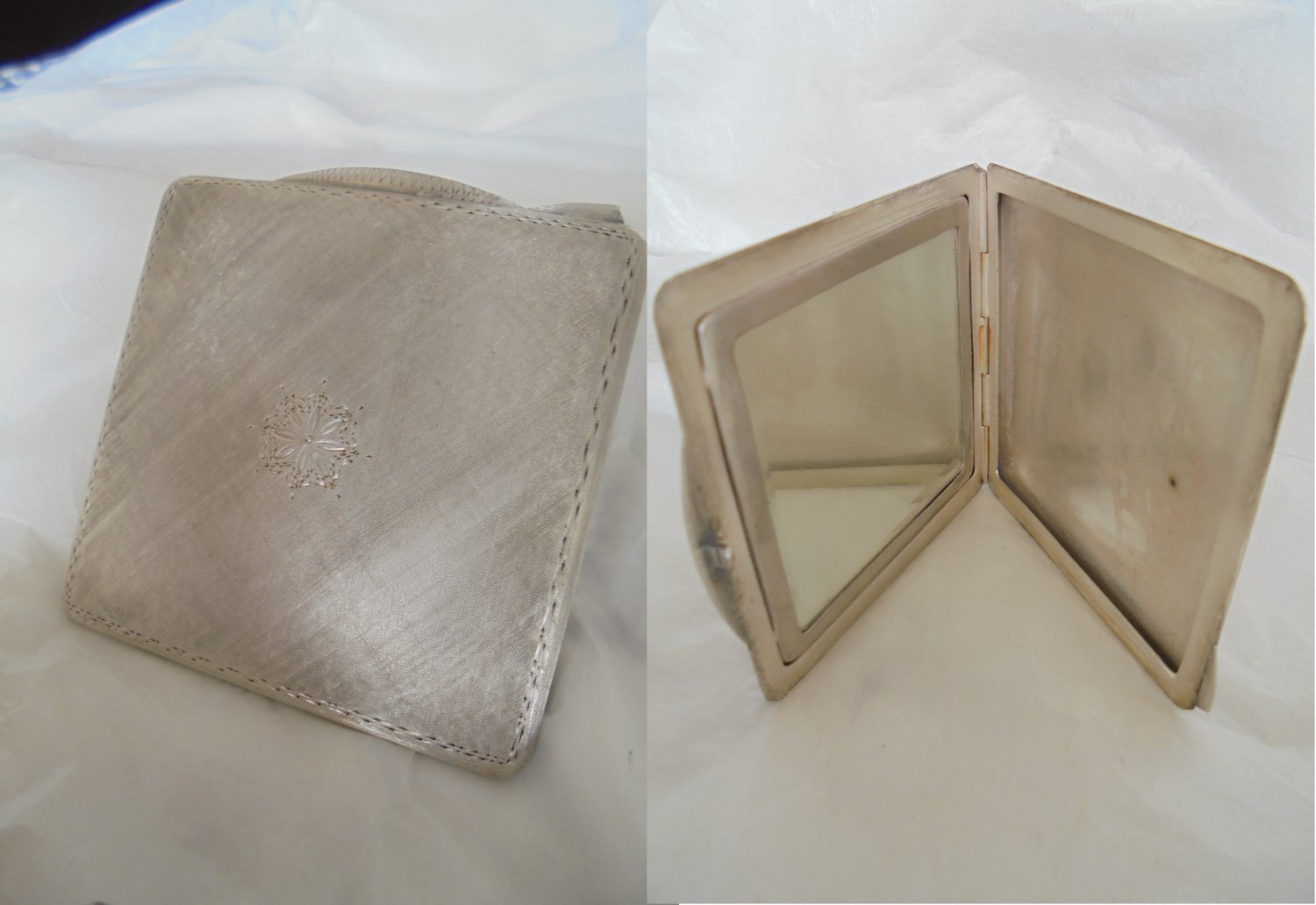 Make up case for face powder or pill BOX with mirror in SILVER 800 Original 1940s