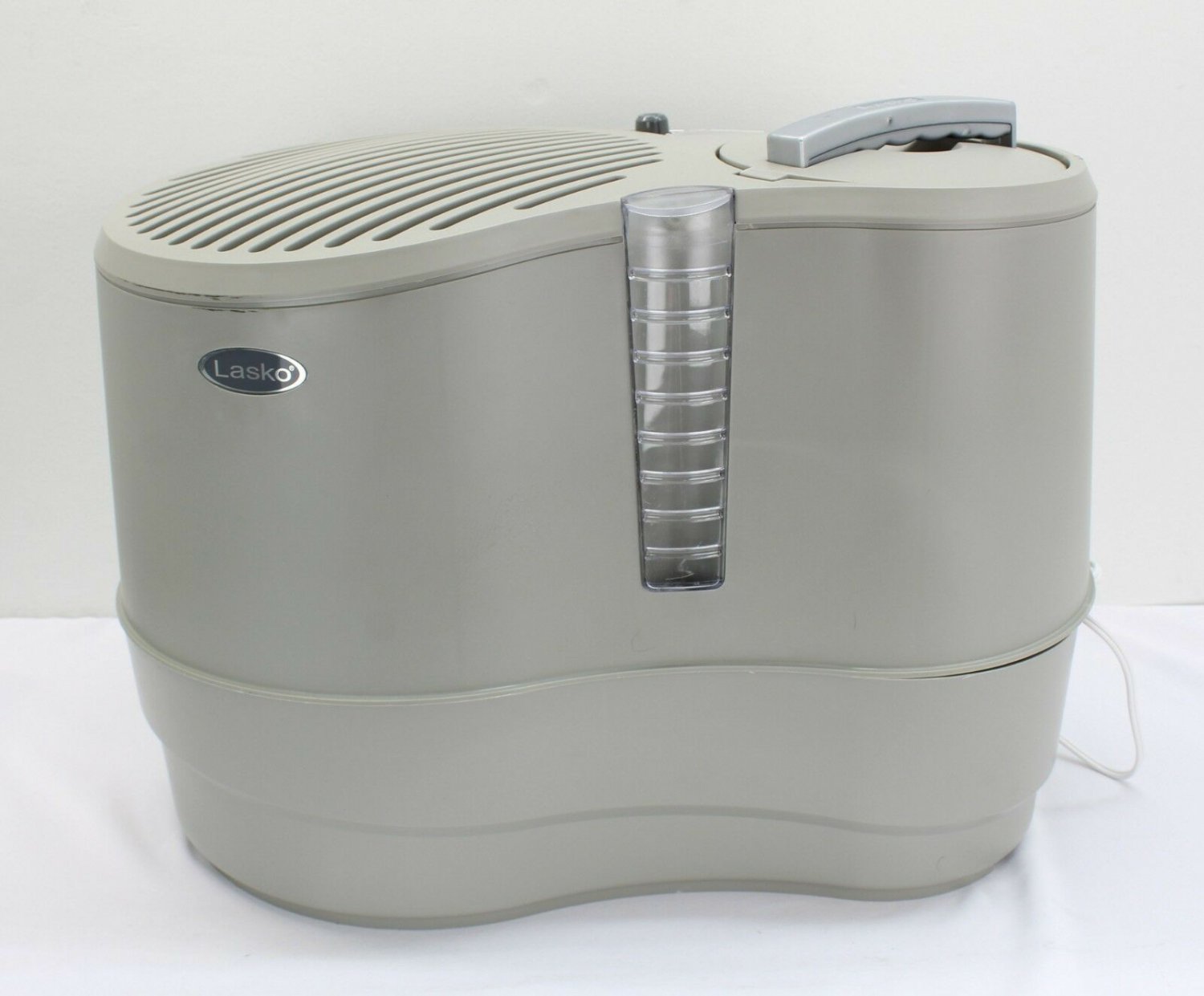 Lasko 9 Gal Output 3200 Sq. Ft. Recirculating Humidifier w/ 4.5 Gal Cap