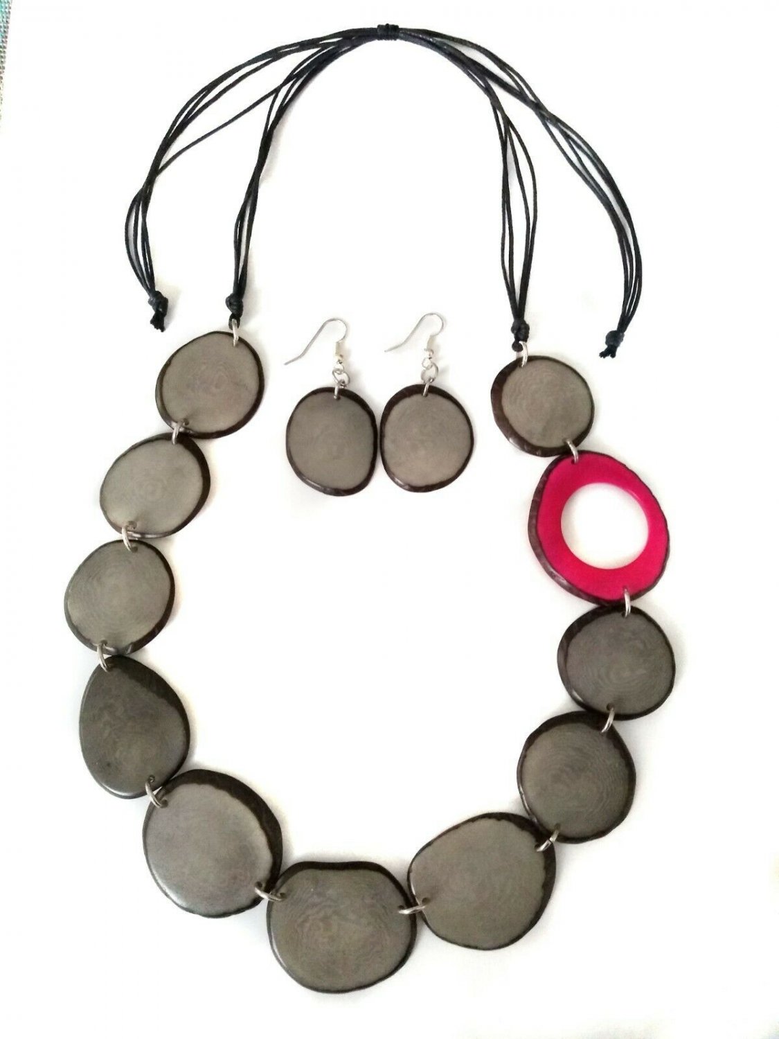 FAIR TRADE NECKLACES, TAGUA NUT JEWELRY / TAGUA NUT JEWELRY, COLOMBIA JEWELRY