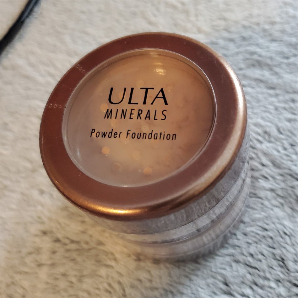 Ulta Minerals loose powder foundation 01 Medium sifter jar