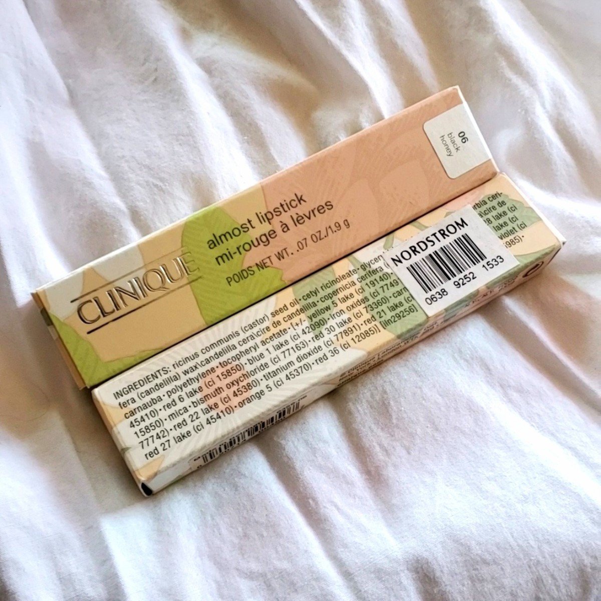 Clinique almost lipstick 06 Black Honey