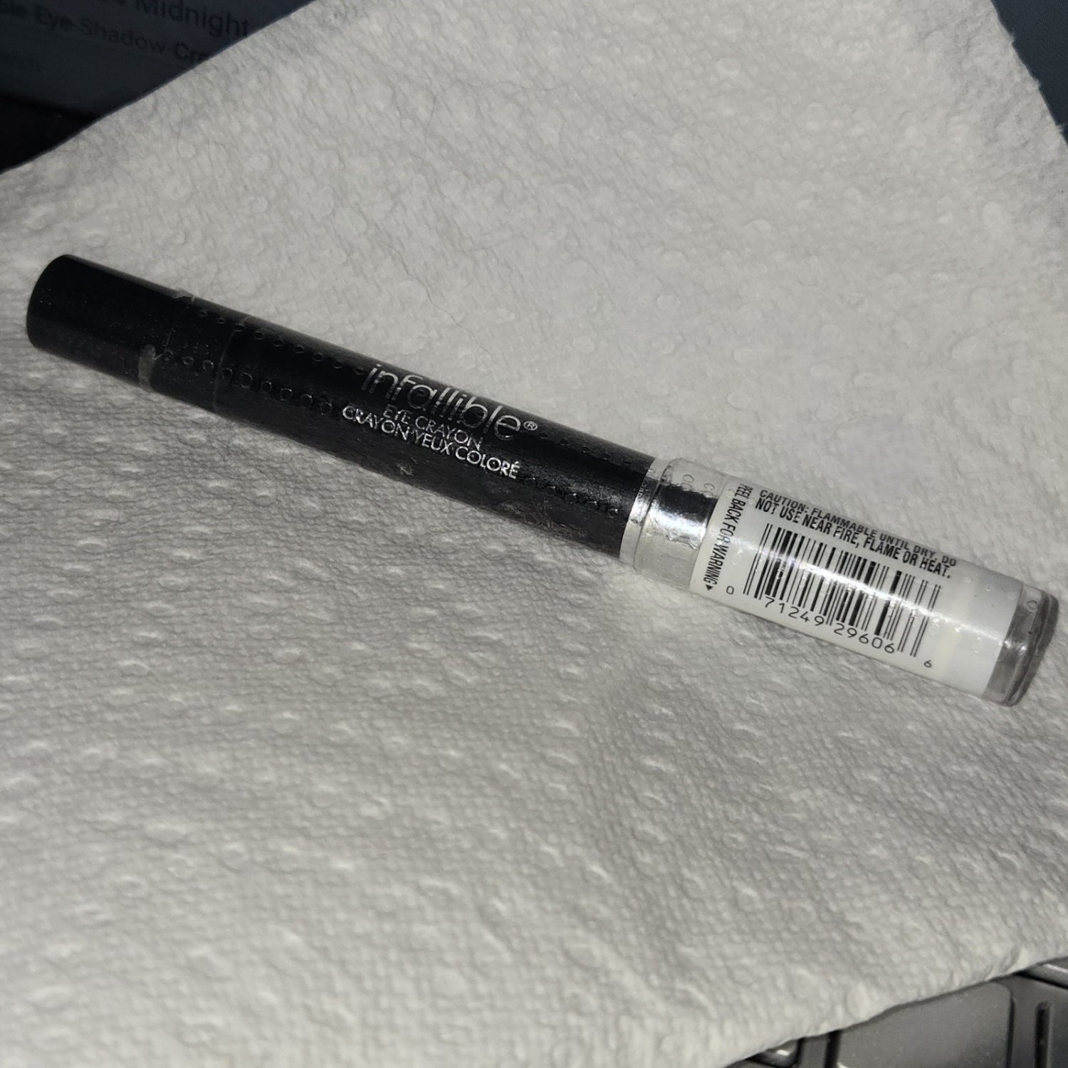 Loreal infallible eye crayon 704 Midnight Charcoal