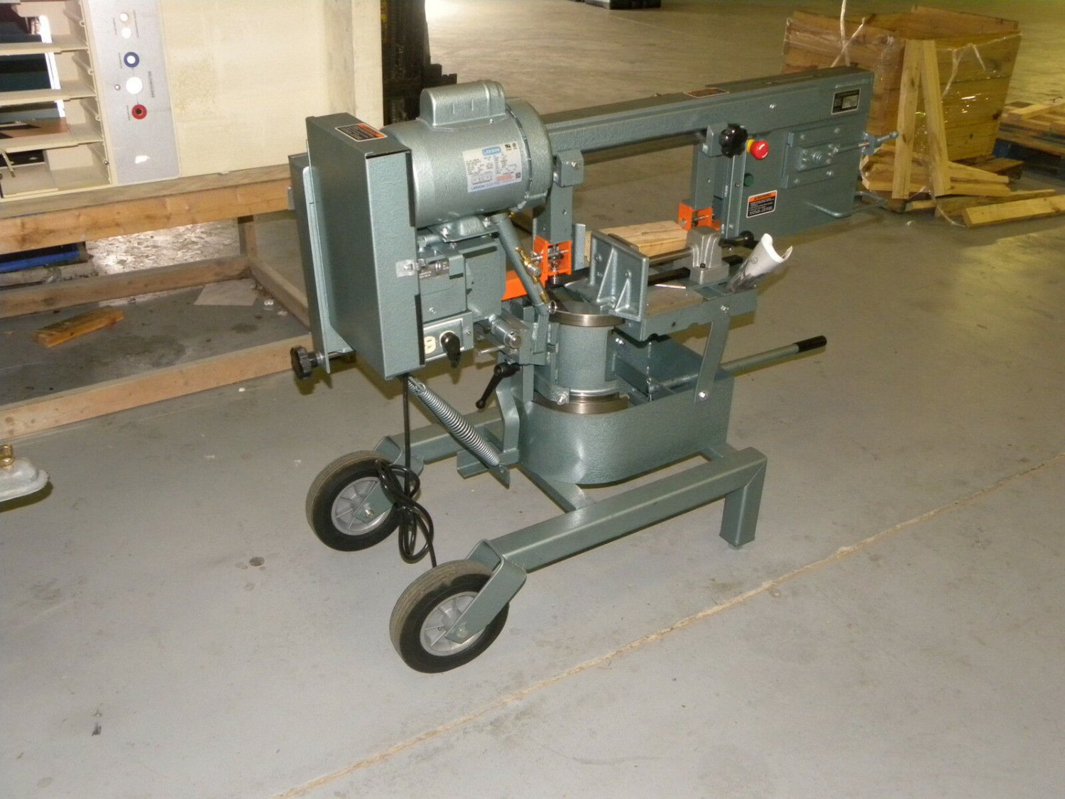 NEW ELLIS MODEL 1600 MITRE BANDSAW / BAND SAW