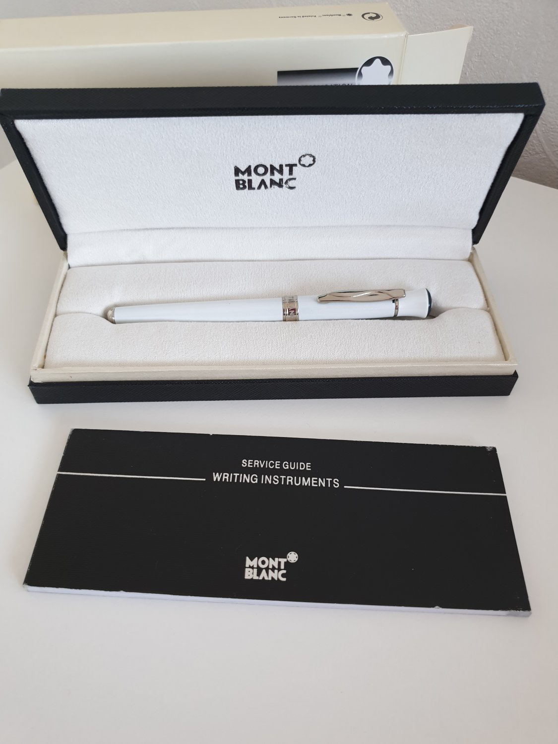 Montblanc Pen Set comes with Box & Guide