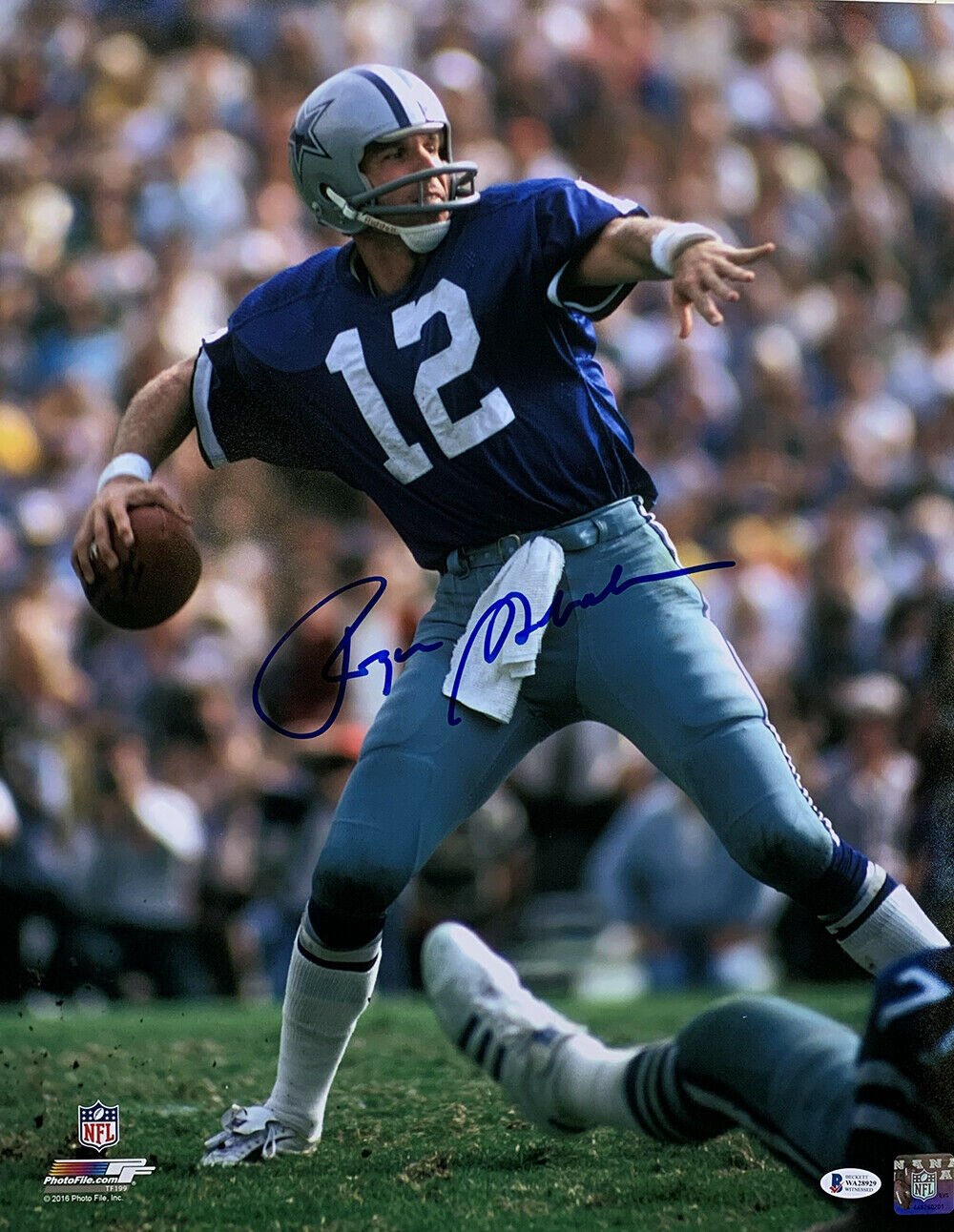 Roger Staubach Autographed Dallas Cowboys 16x20 PF Photo About to Pass Blue  Jersey- JSA W Auth *Black