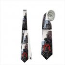 Necktie metro 2033