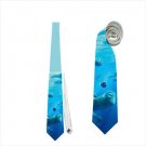 Necktie finding dory