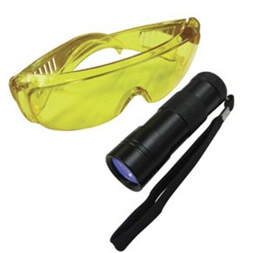 MASTERCOOL 12 LED Mini UV Flashlight ML53512-UV