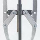 OTC 13 TON LONG 2 JAW PULLERReach 15-1/4    Spread 15-1/2 OT1040
