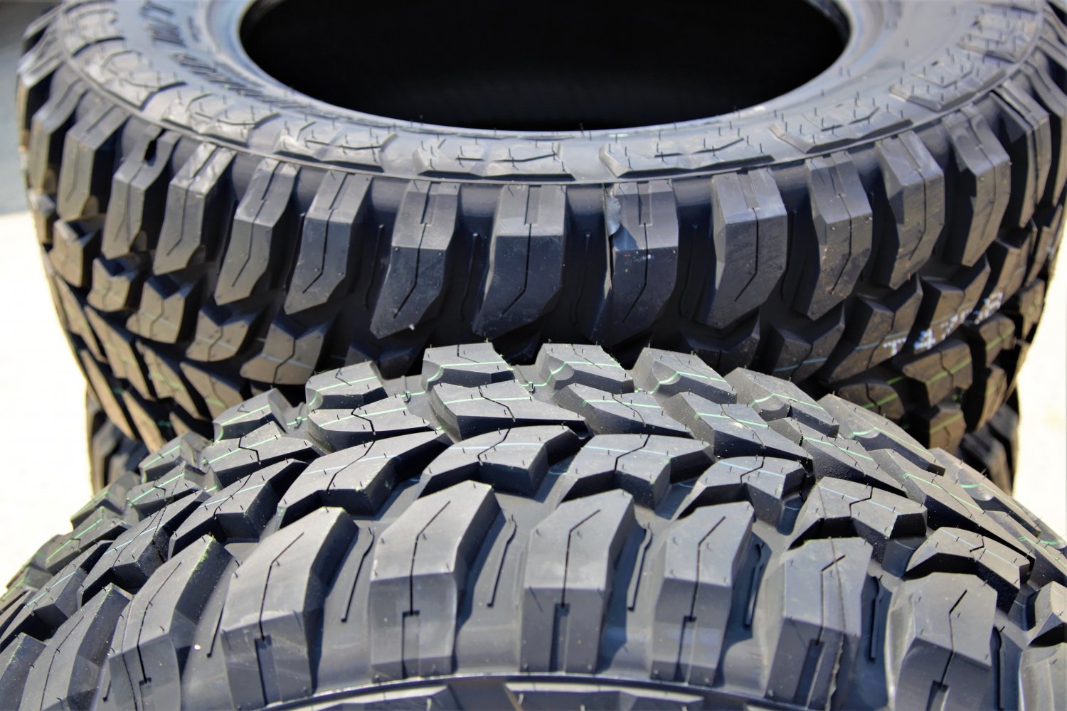 Crosswind M/T LT 255/70R16 Load D 8 Ply MT Mud Tire
