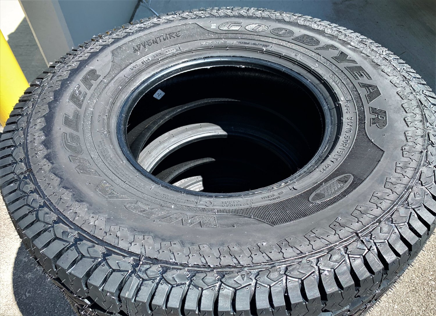 Goodyear Wrangler Adventure Lt 31x1050r15 Rt At Ruggedall Terrain