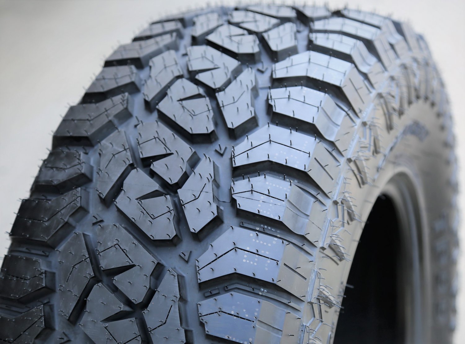 Miletrip TP99 R/T LT 33X12.50R20 Load F 12 Ply RT Rugged Terrain Tire