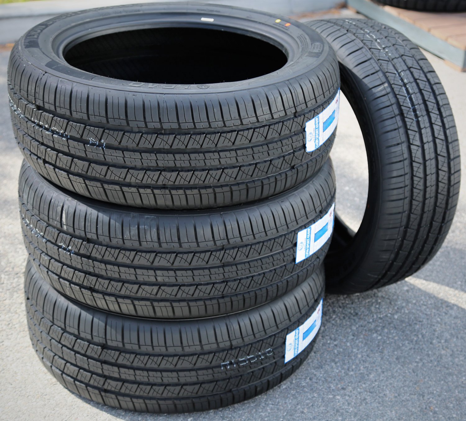 Tire Leao Lion Sport 4x4 HP 205/70R16 97V A/S Performance