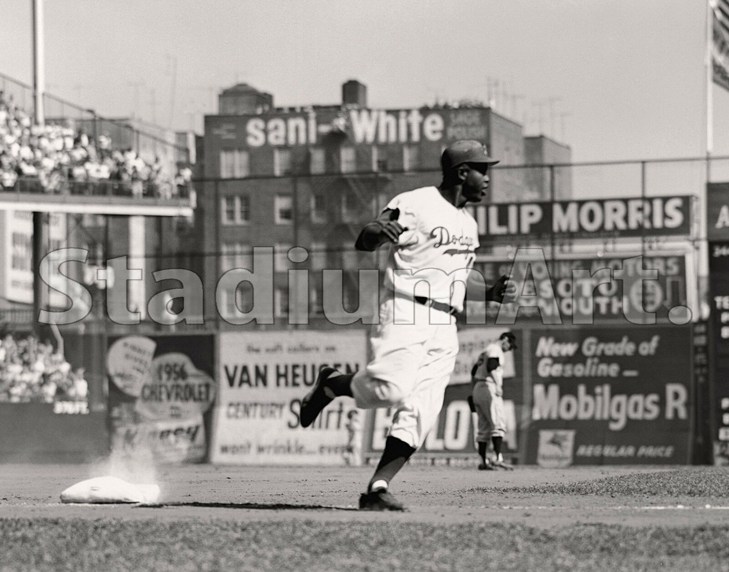 Jackie Robinson Brooklyn Dodgers MLB Baseball Photo 11"x14"Print 03 Rounding 3rd