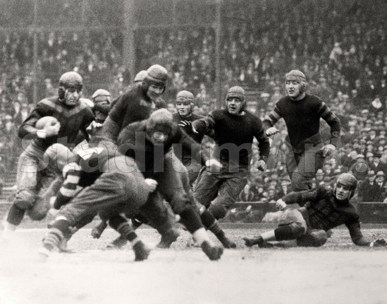 Red Grange Chicago Bears NFL Football Photo 11"x14" Print 4 Running Around