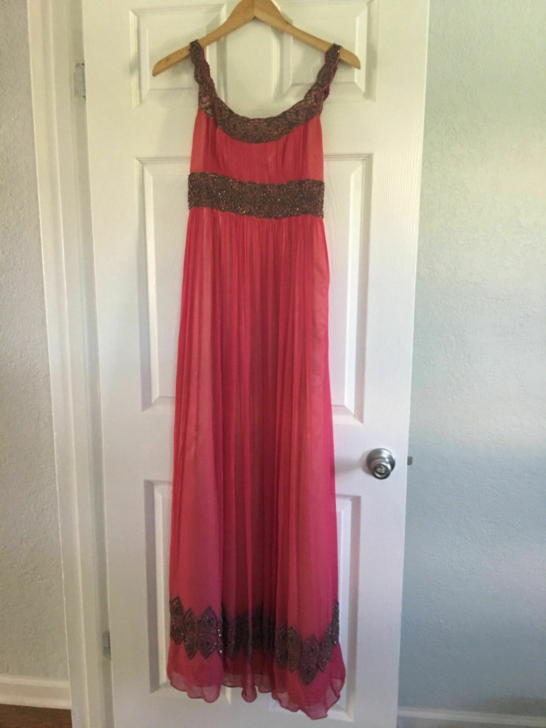 NWOT Adrianna Papell Evening Gown Fuschia Pink Sequin Beaded Maxi Dress Size 2