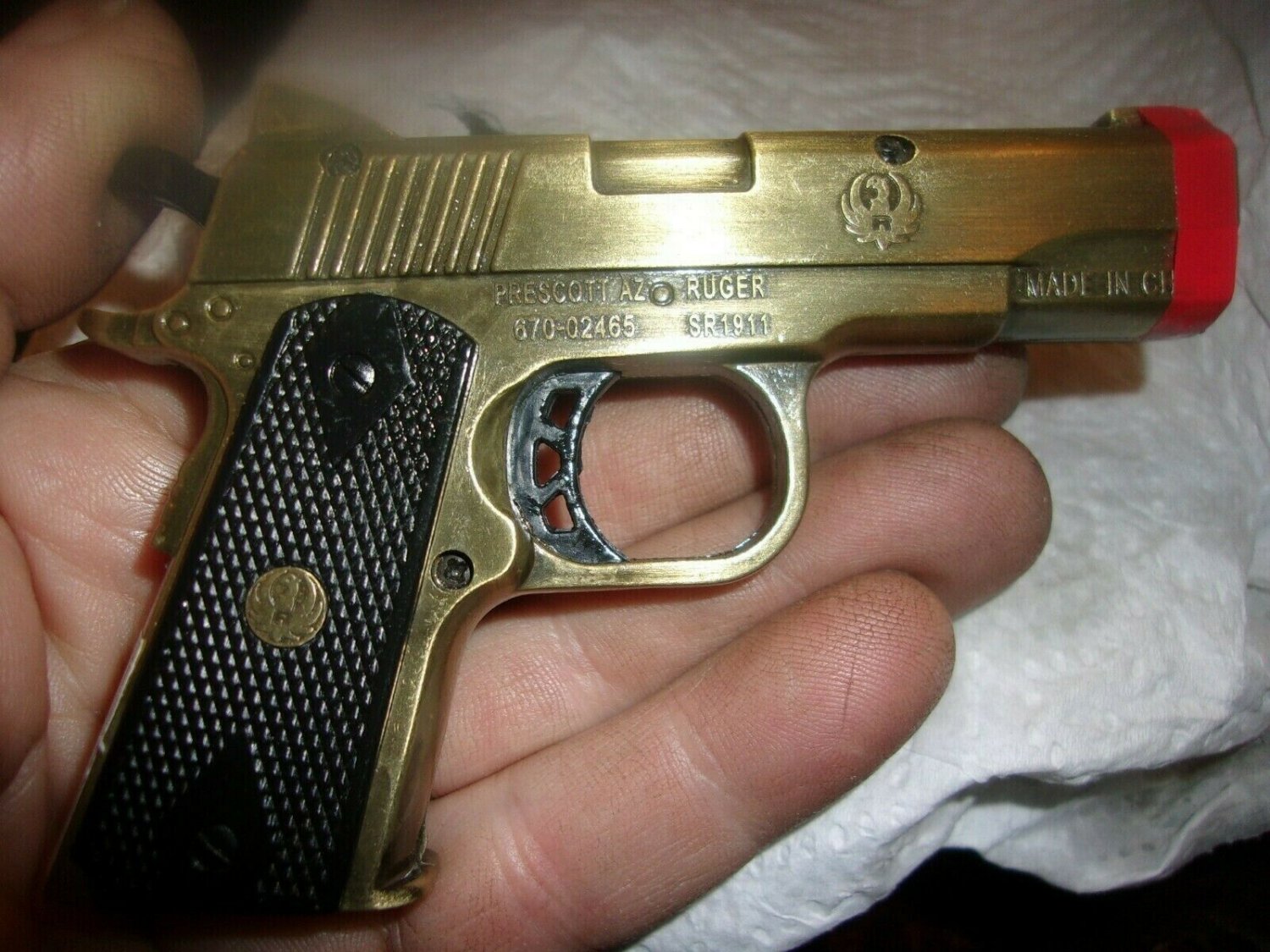 BRUSHED BRASS DUAL FLAME NOVELTY RUGER PISTOL LIGHTER/EXTREME DETAILING