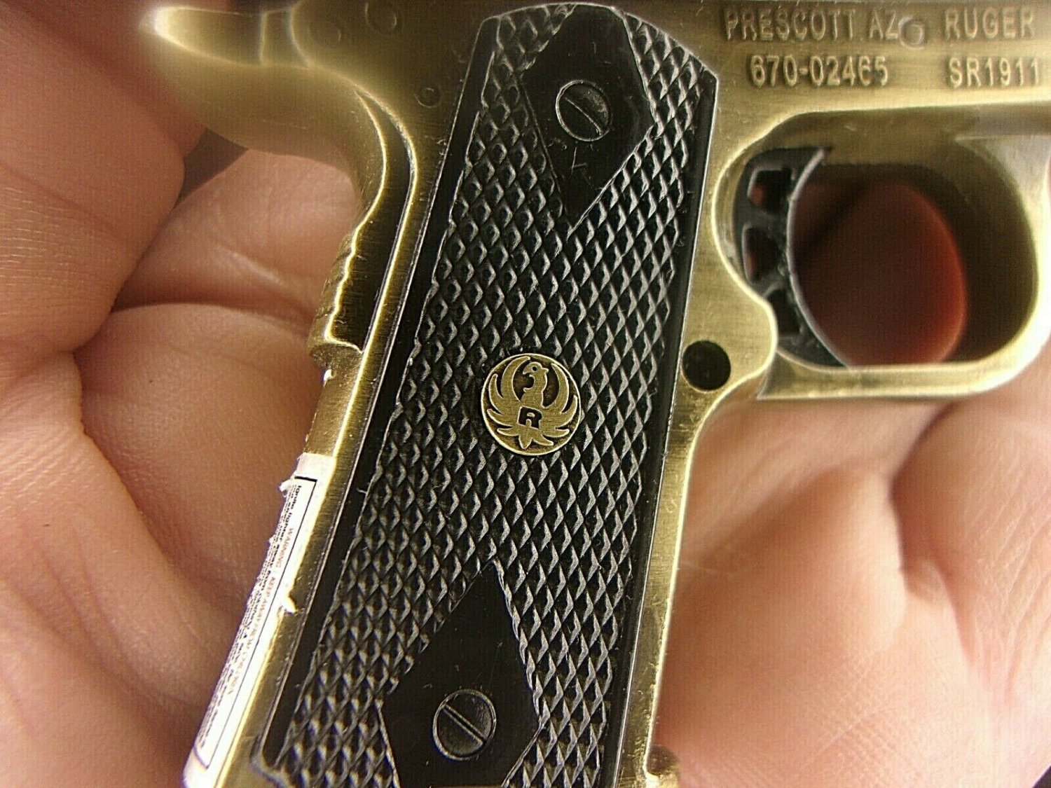 BRUSHED BRASS DUAL FLAME NOVELTY RUGER PISTOL LIGHTER/EXTREME DETAILING