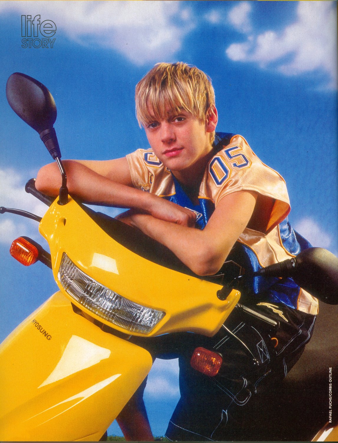 Aaron Carter - Singer - 11" x 8" Teen Magazine Pinup Mini-Poster   2002  RIP
