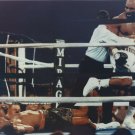 EVANDER HOLYFIELD vs MICHAEL MOORER 8X10 PHOTO BOXING PICTURE EVANDER HOLYFIELD vs MICHAEL MOORER 8X10 PHOTO BOXING PICTURE