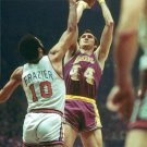 JERRY WEST & WALT FRAZIER 8X10 PHOTO LOS ANGELES LAKERS NY KNICKS BASKETBALL NBA JERRY WEST & WALT FRAZIER 8X10 PHOTO LOS ANGELES LAKERS NY KNICKS BASKETBALL NBA