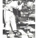 HANK AARON 8X10 PHOTO ATLANTA BRAVES BASEBALL MLB PICTURE SELECTING A BAT HANK AARON 8X10 PHOTO ATLANTA BRAVES BASEBALL MLB PICTURE SELECTING A BAT