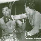 TAMI MAURIELLO STAGGERS JOE LOUIS 8X10 PHOTO BOXING PICTURE TAMI MAURIELLO STAGGERS JOE LOUIS 8X10 PHOTO BOXING PICTURE