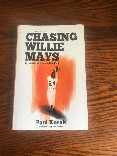 Chasing Willie Mays (Paperback)